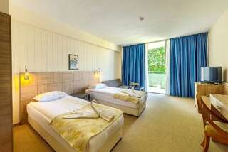 Отель DAS Club Hotel Sunny Beach - All Inclusive Солнечный Берег Двухместный номер с 1 кроватью и балконом (для 2 взрослых и 1 ребенка)-2